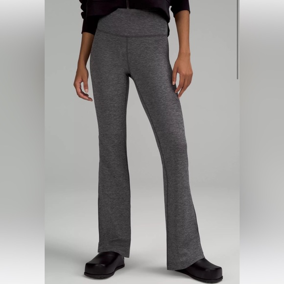 Lululemon Groove High-Rise Flared Pant in dark grey - Picture 4 of 4